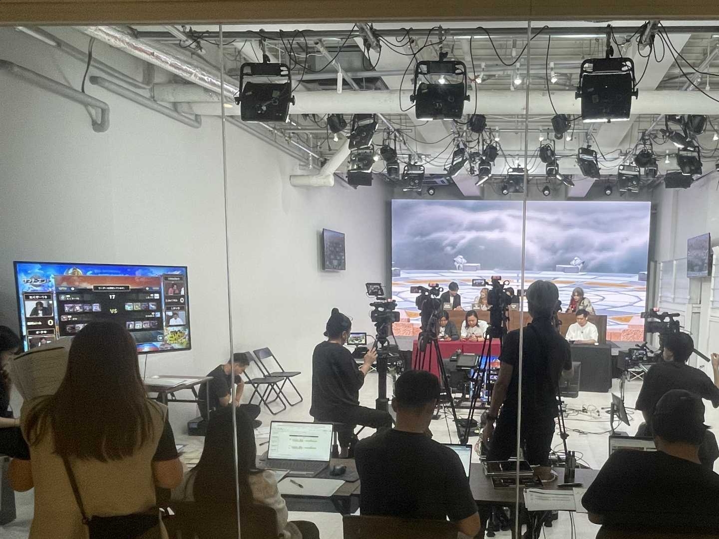 サマナーズウォー: Sky Arena 11周年記念　公式特別生放送「サマナーズSHOW SPECIAL」11周年記念公式特別生放送を配信
